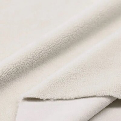 wit (wolwit) Lammy Coat Stof dubbeldoek (op=op)