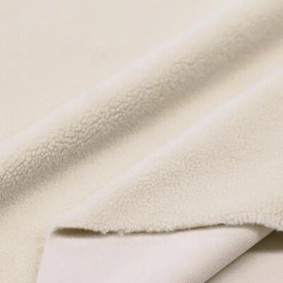 nog 55m - wit (natural) Lammy Coat Stof dubbeldoek (op=op)