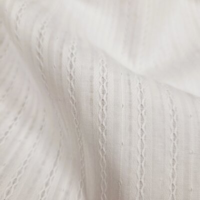 wit verticaal werkje - strepen streep broderie katoen (op=op)