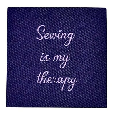 Label M 'Sewing is my Therapie' - Loop & Label